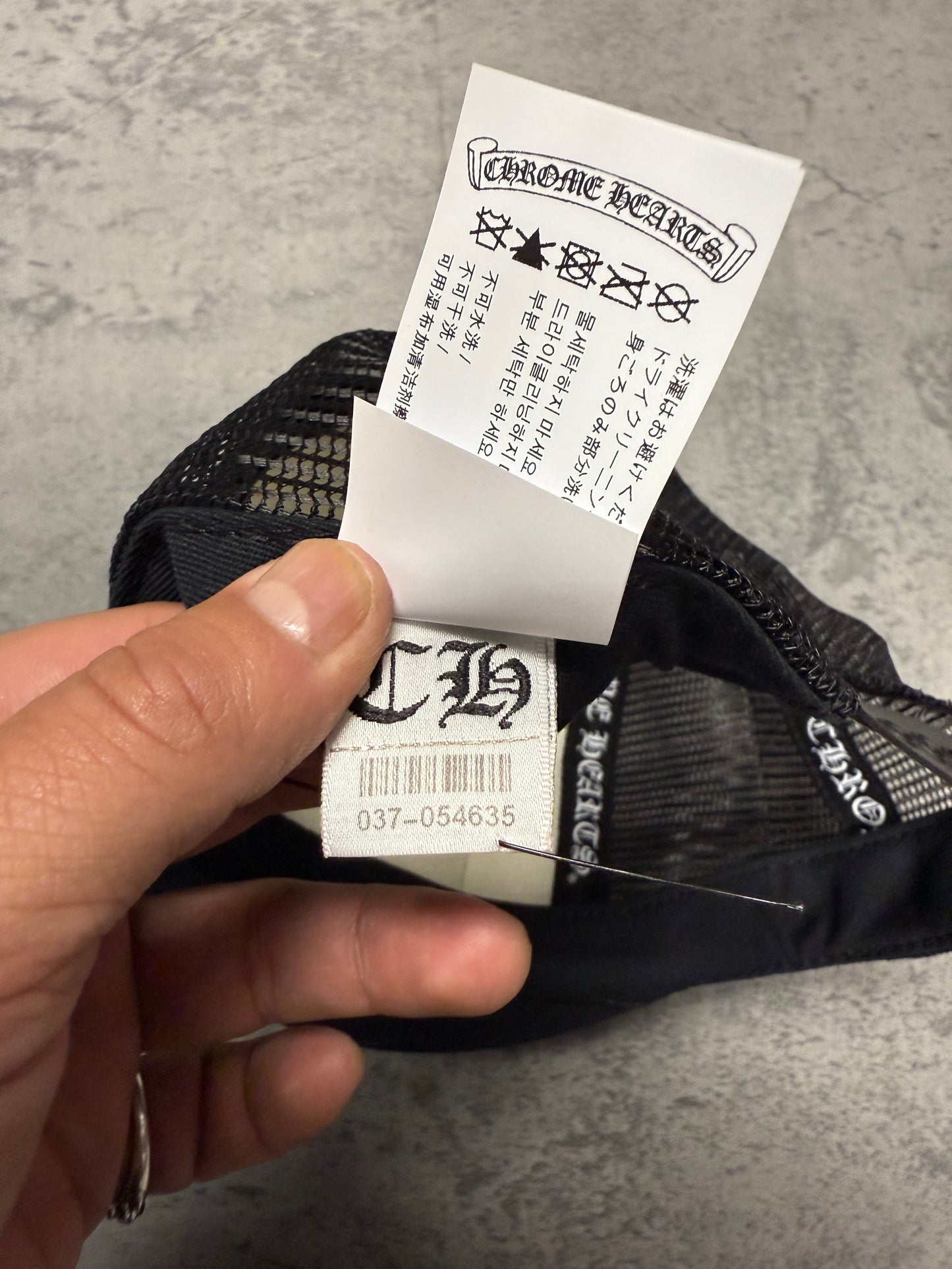 Chrome Hearts “CH Hollywood”
Trucker Hat