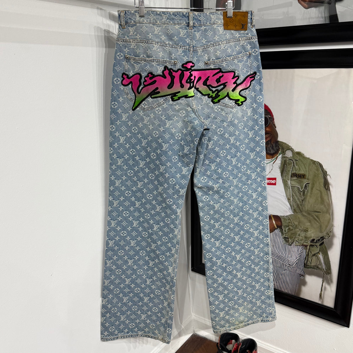 LV GRAFITTI denims