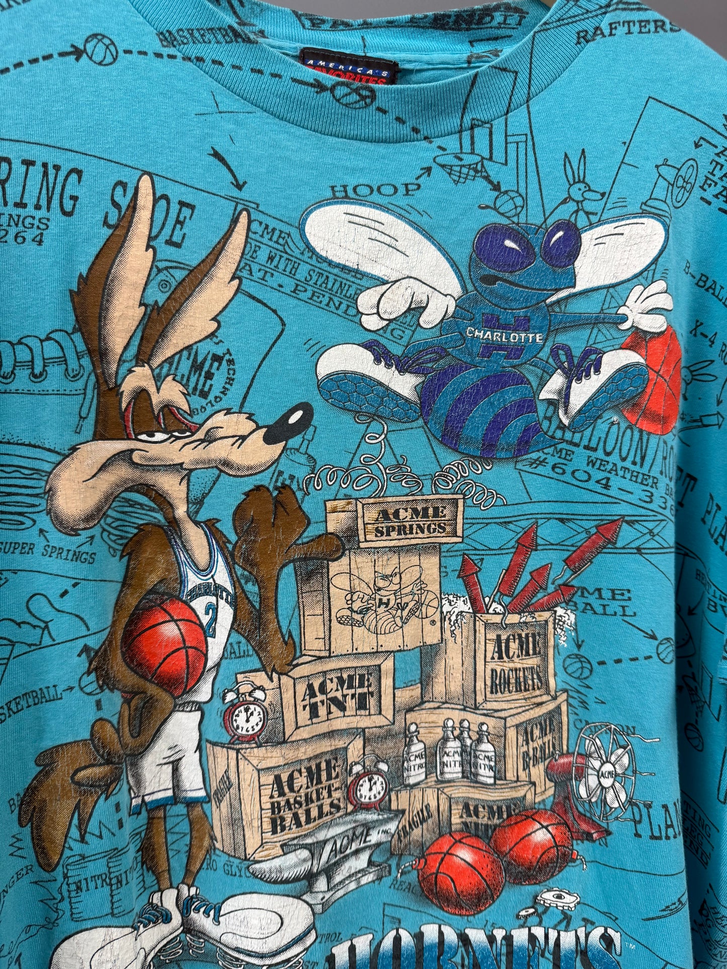 1994 NBA x Looney Tunes "Charlotte Hornets" Tee - Size XL