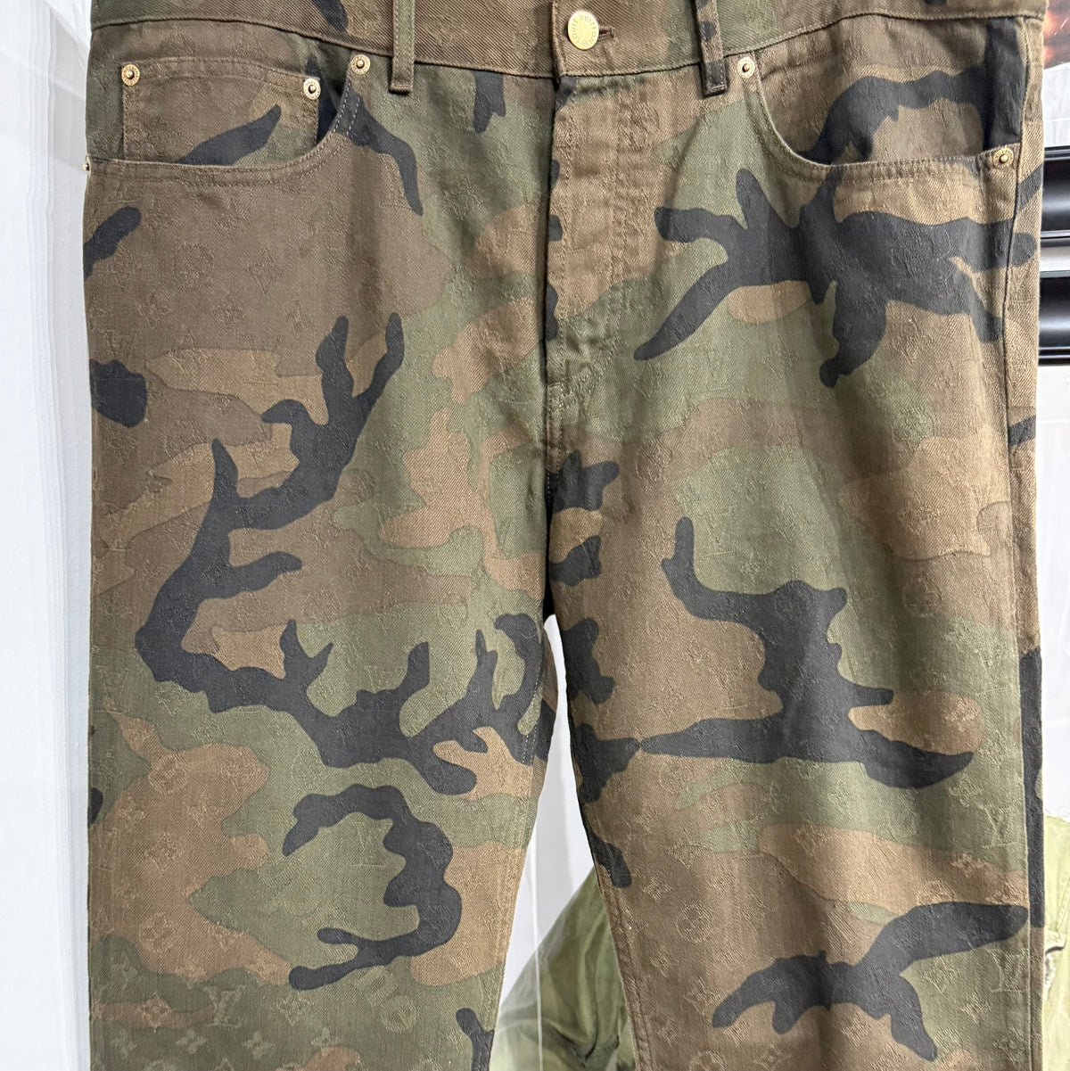 LV prem