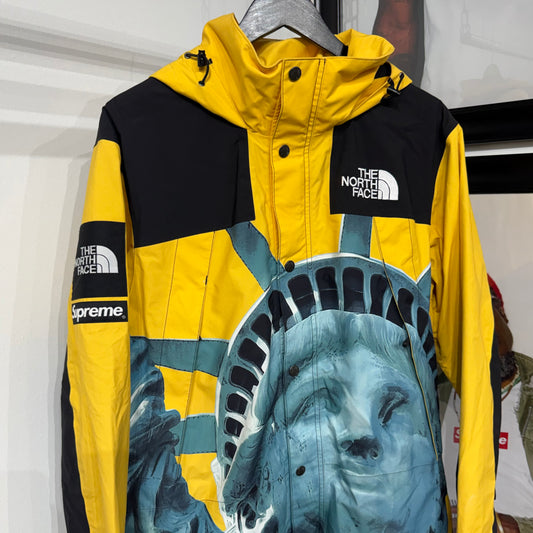 Supreme x The North Face Statue of Liberty Mountain Jacket