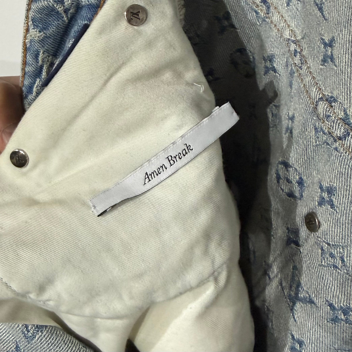 LV GRAFITTI denims