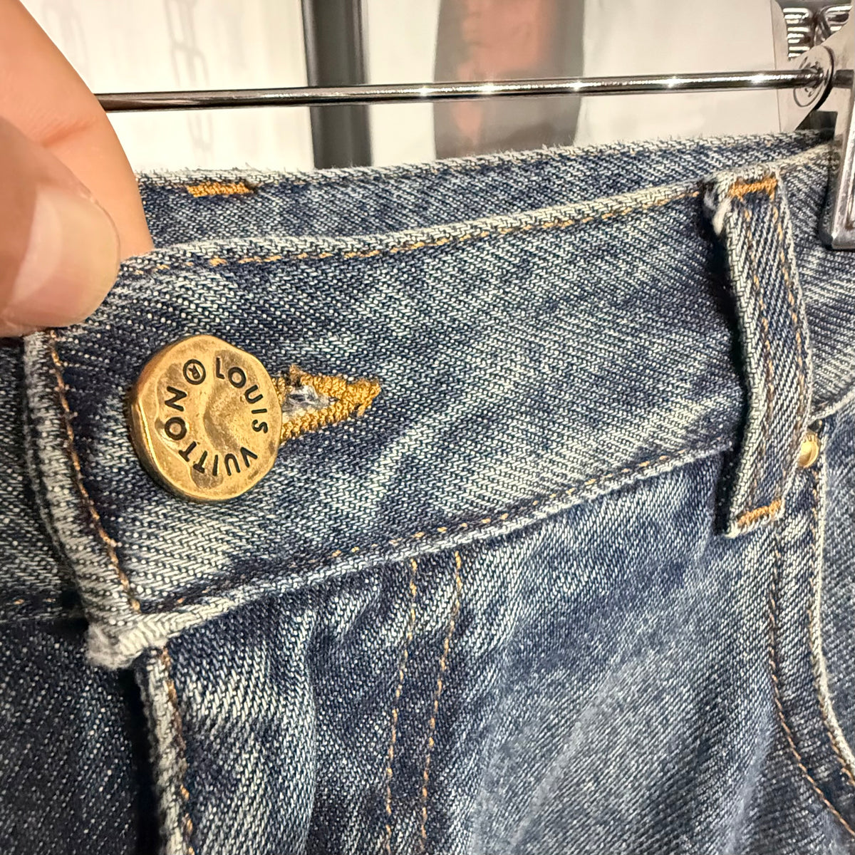 LV DK