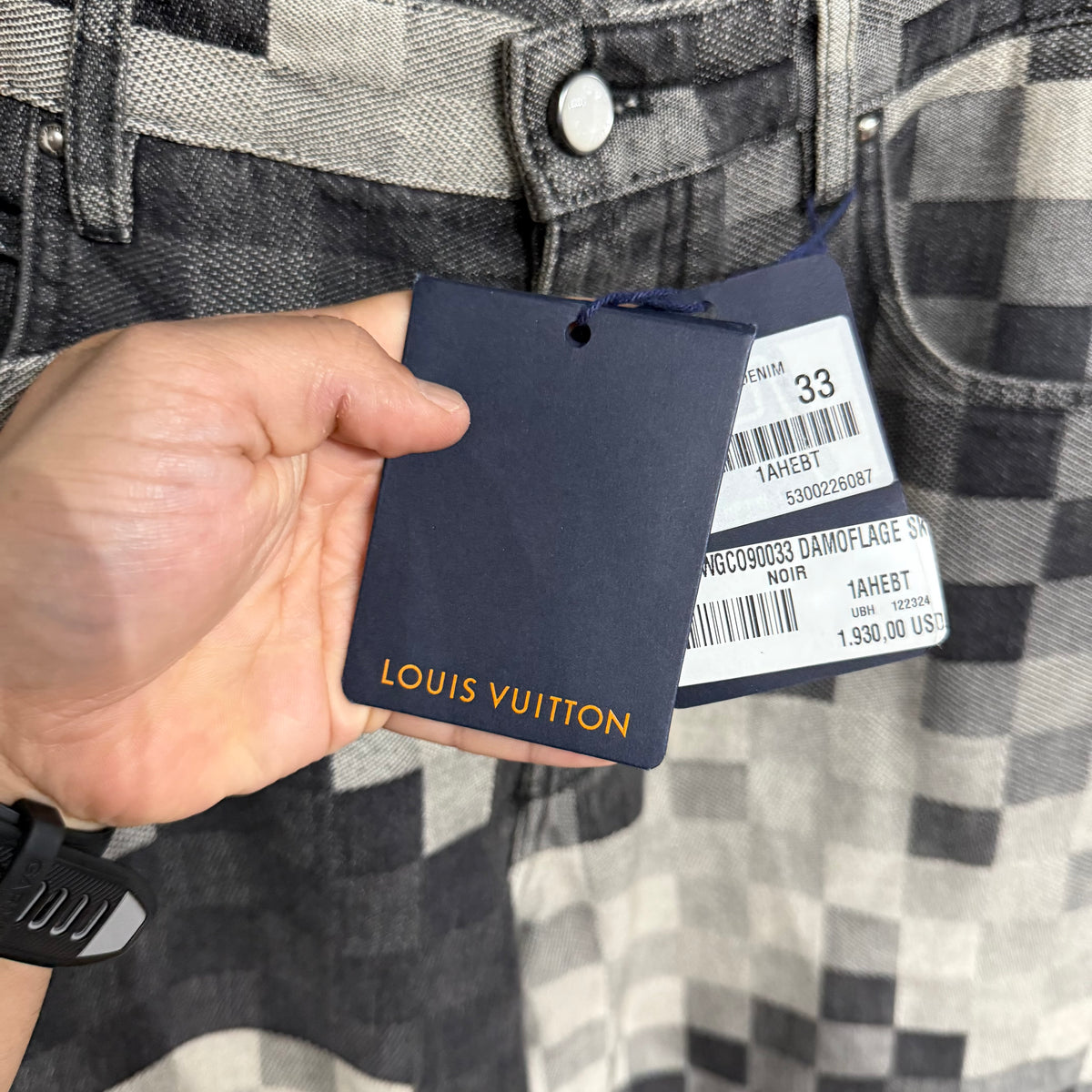 Lv consigment