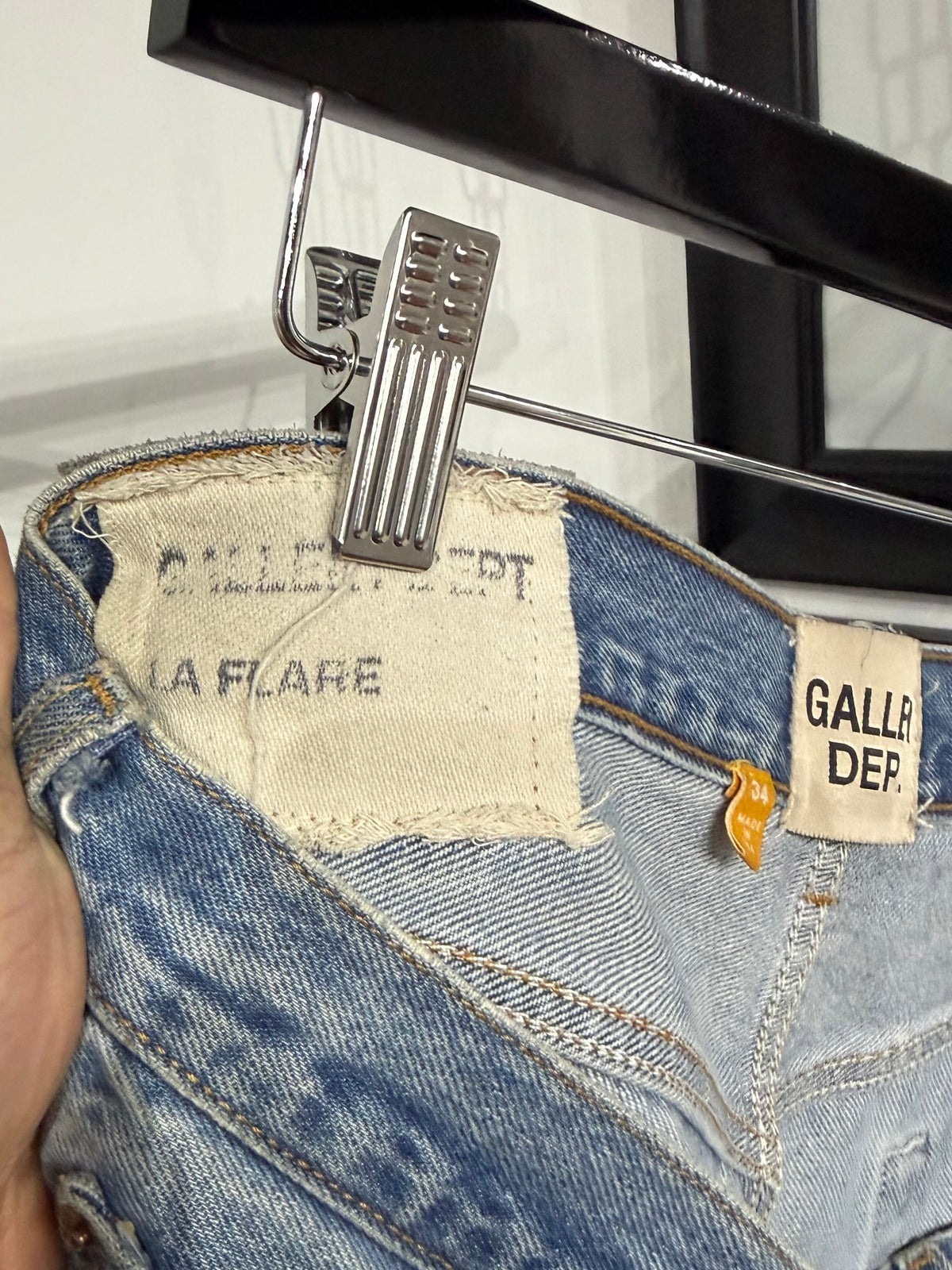 Gallery 1/1 Denims