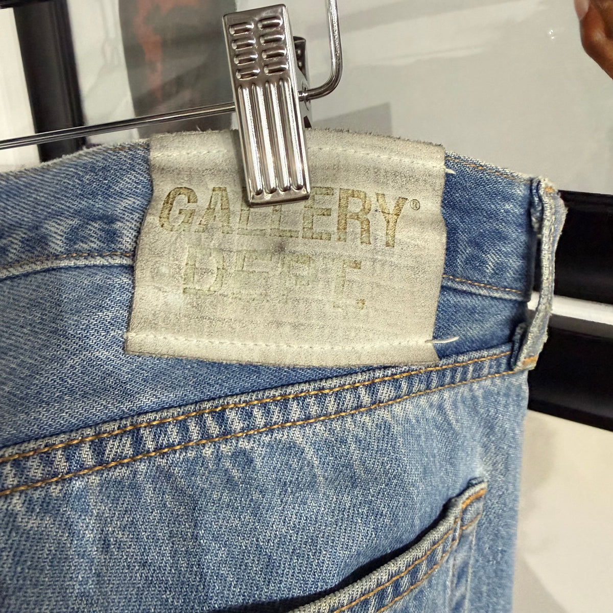 Gallery 1/1 Denims