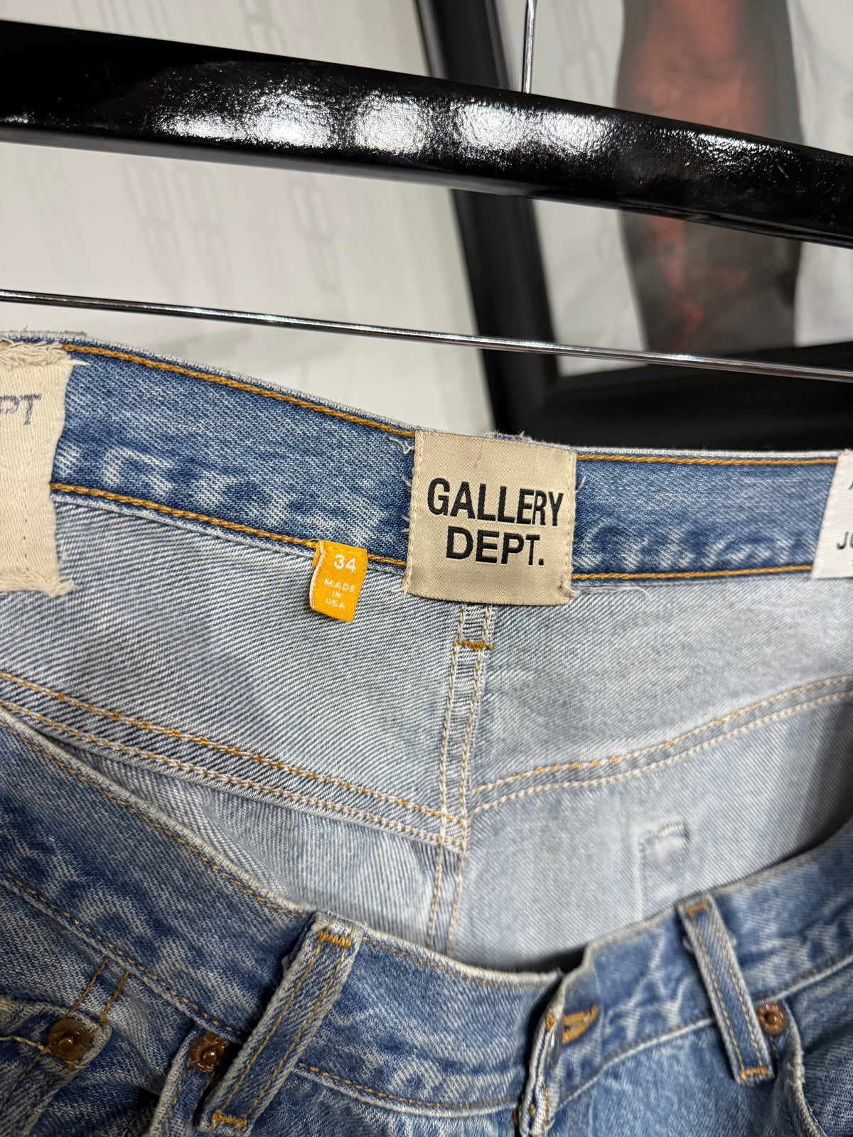 Gallery 1/1 Denims