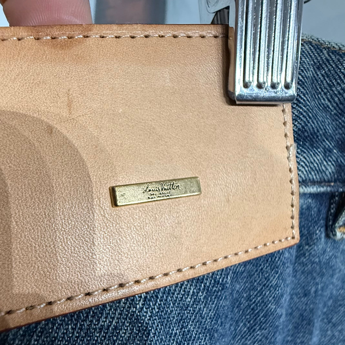 LV DK