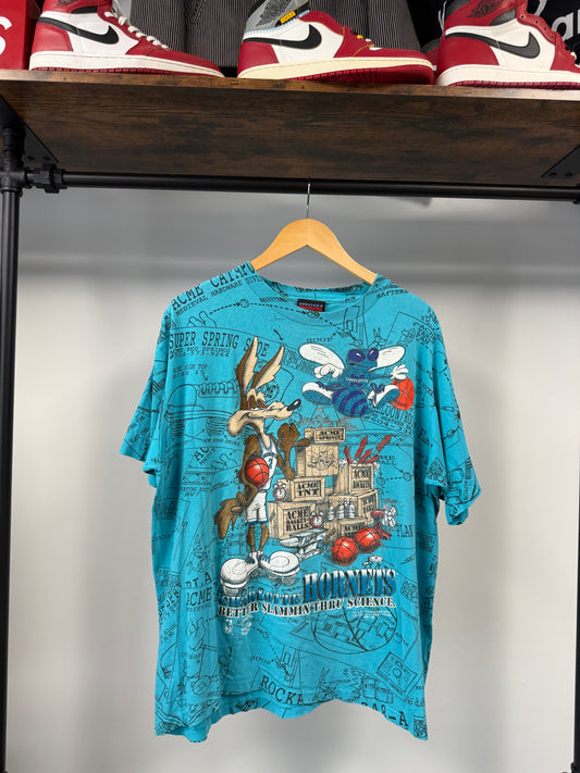 1994 NBA x Looney Tunes "Charlotte Hornets" Tee - Size XL