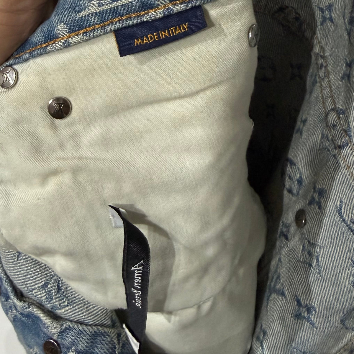 LV GRAFITTI denims