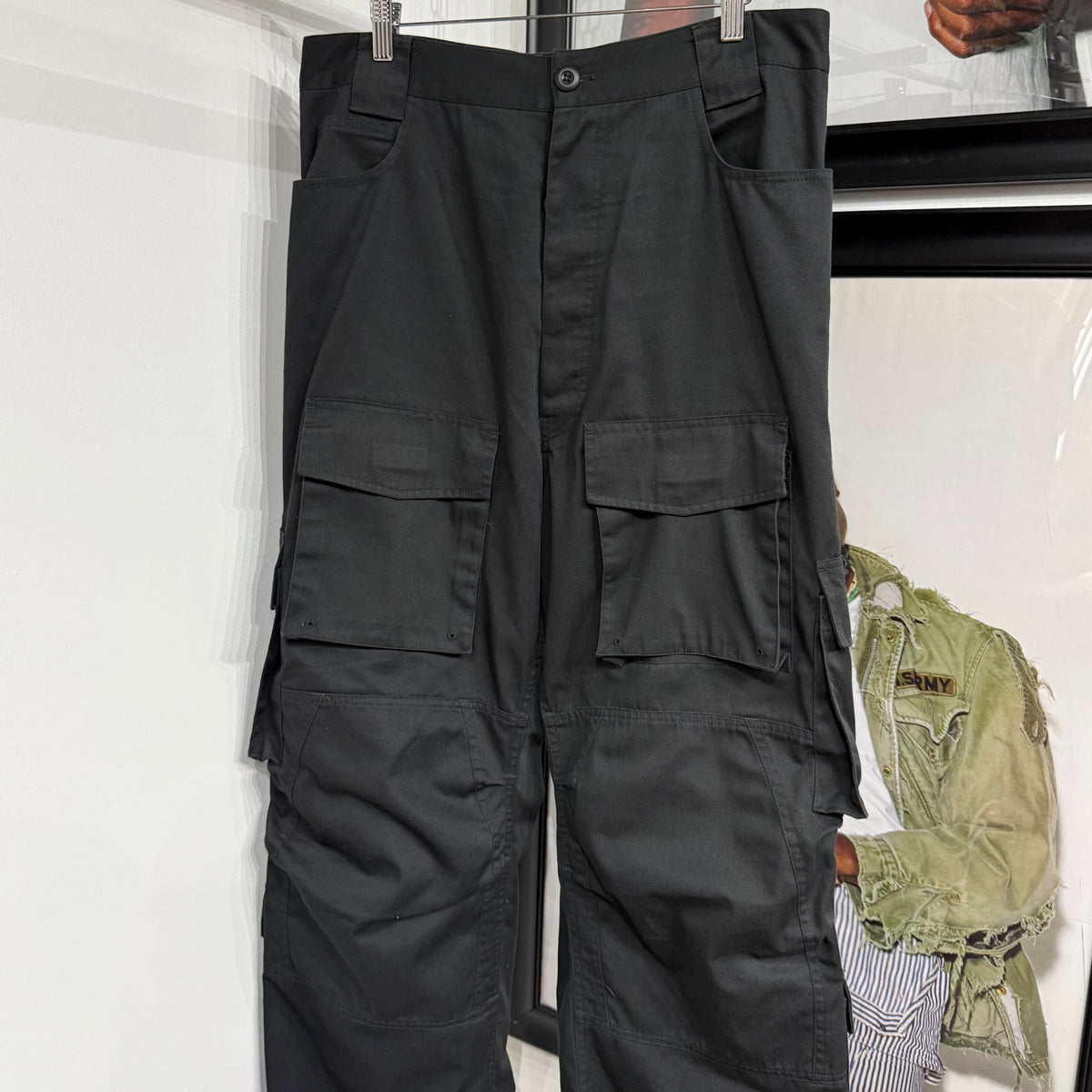 Balenci cargos