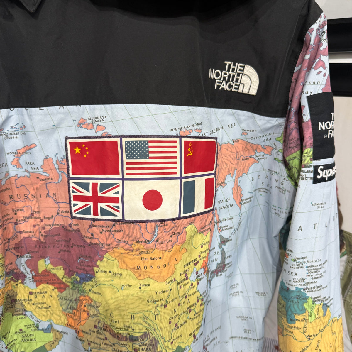 Supreme x The North Face Expedition Coaches Jacket 'Map'
