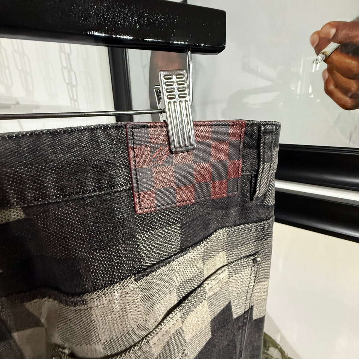 Lv consigment