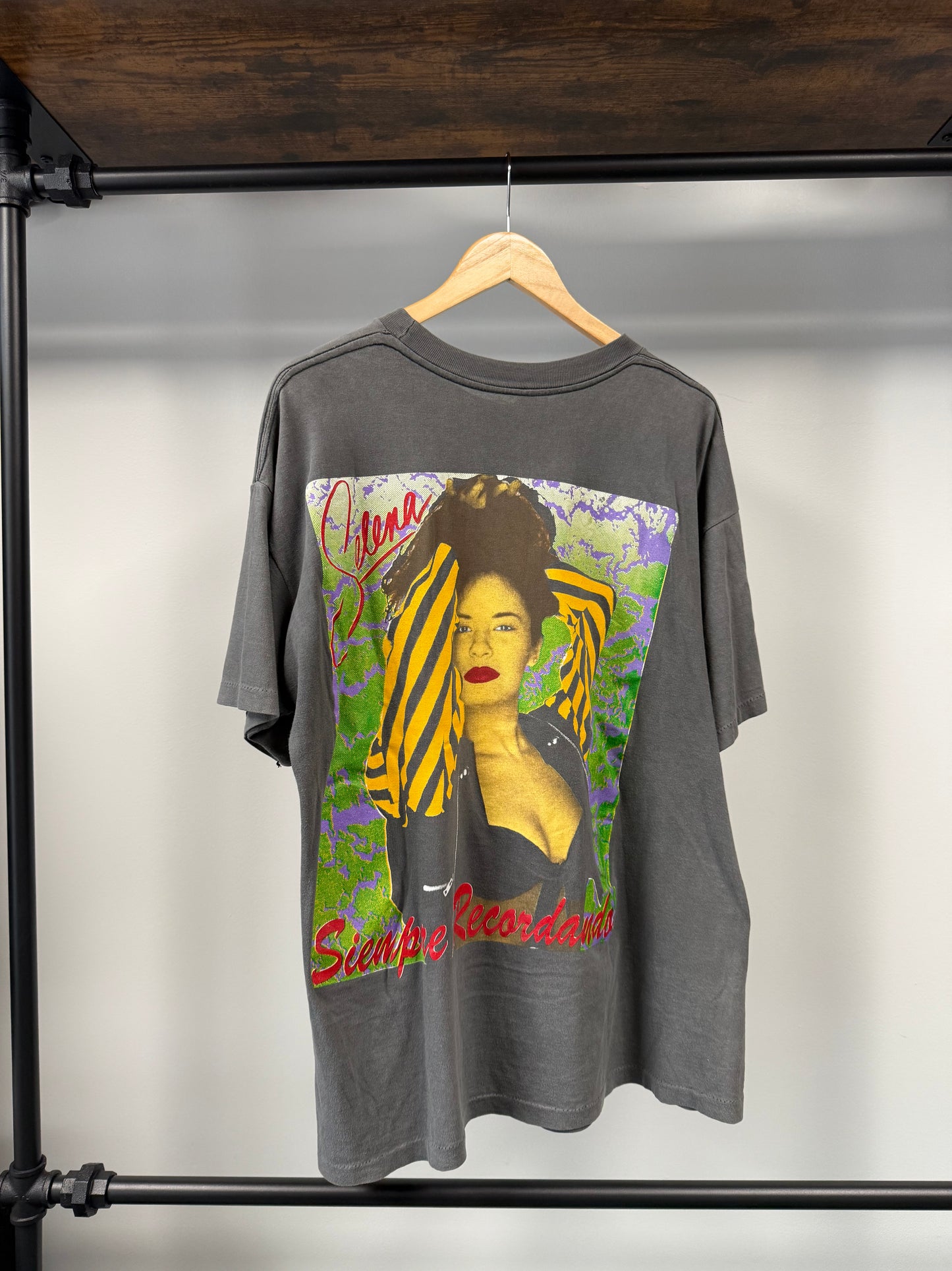 90s Selena "Amor Prohibido" Tee - Size XL