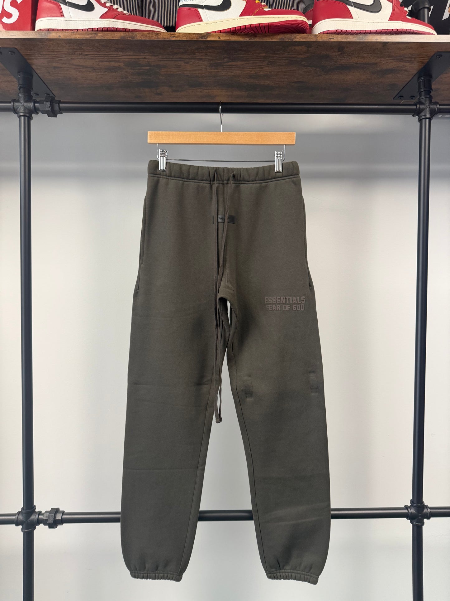 Fear of God Essentials Sweatpant 'Wood'
