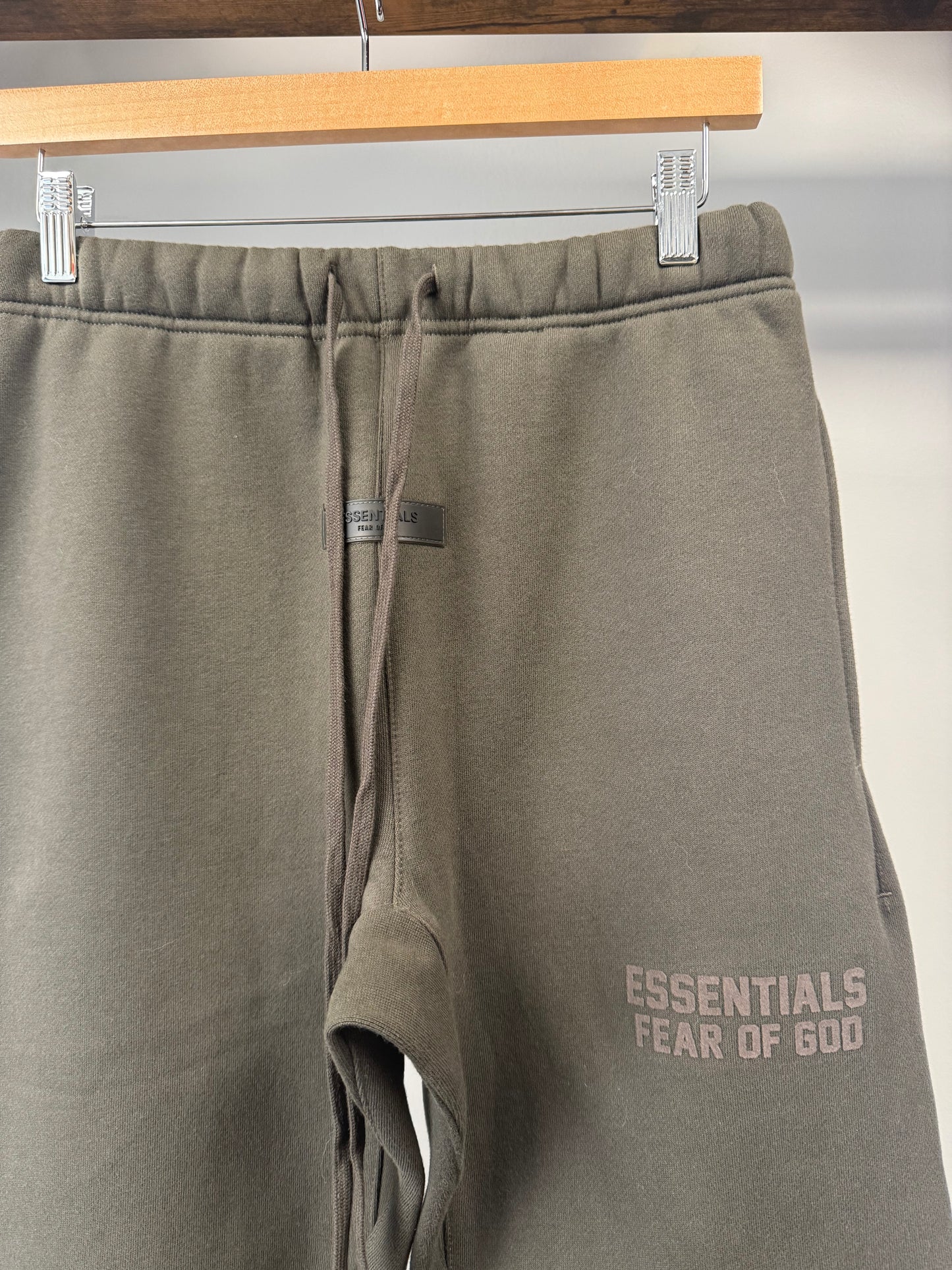 Fear of God Essentials Sweatpant 'Wood'