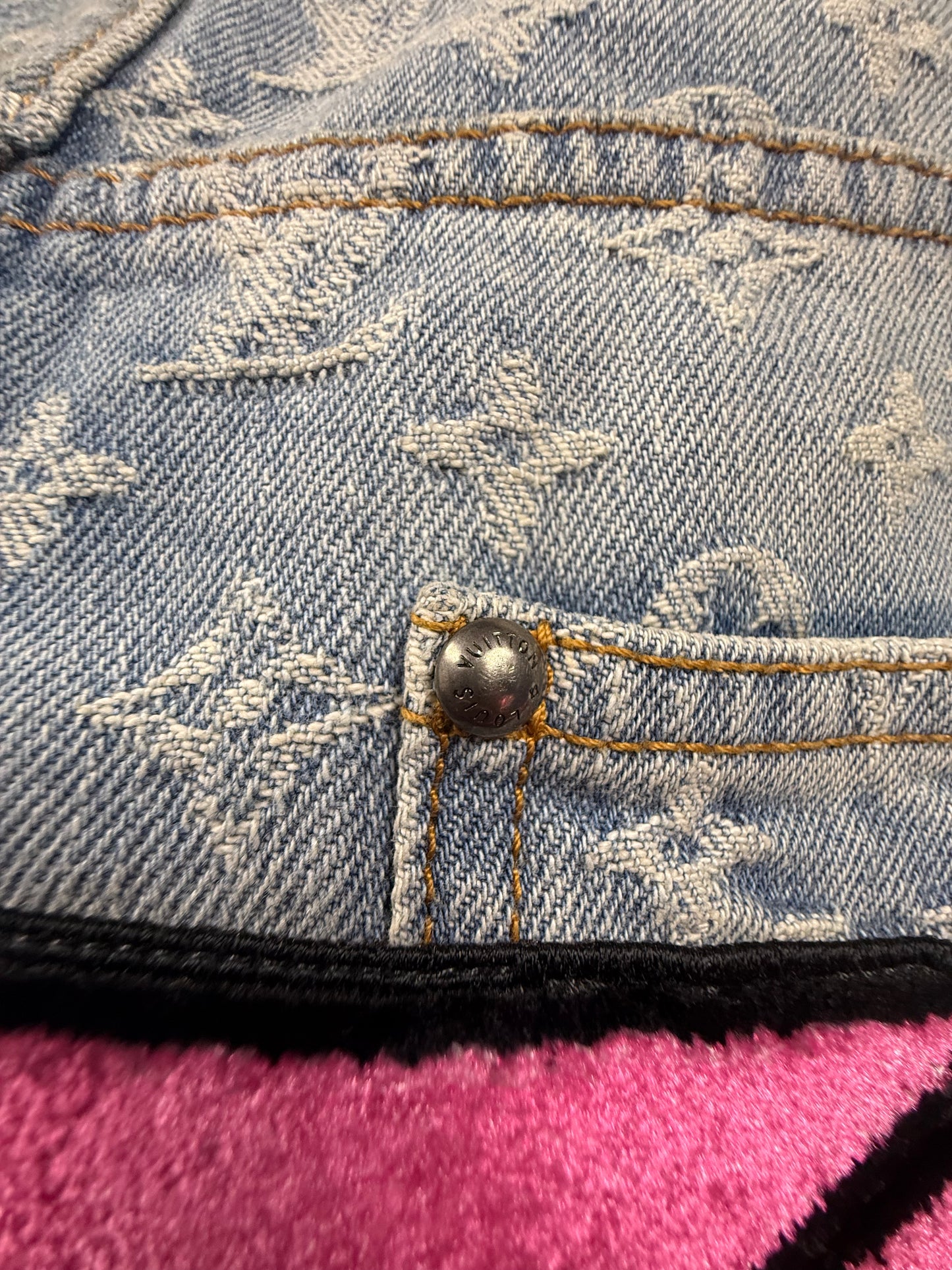 Louis Vuitton Virgil Abloh Graffiti Denim - 32