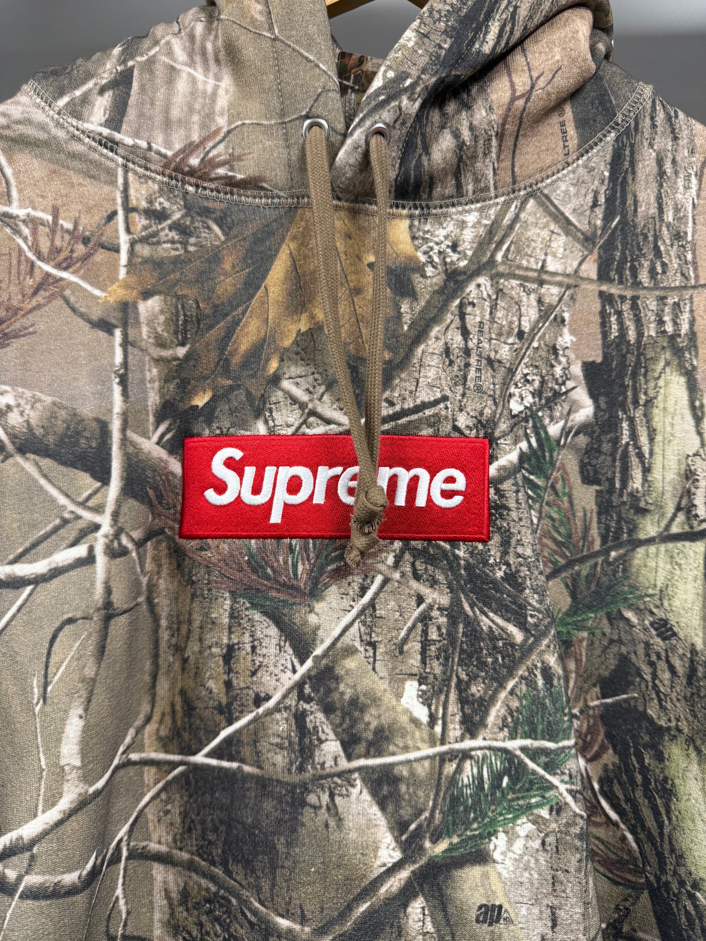 Supreme Box Logo Hooded Sweatshirt (FW25) Realtree AP Camo - M & L