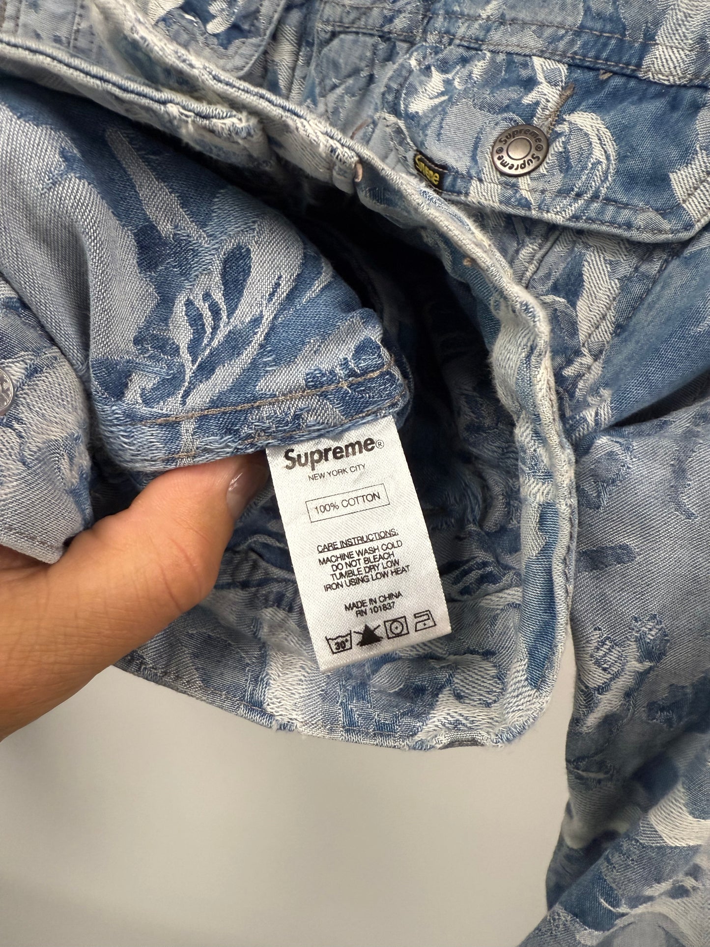 Supreme Cherub Denim Trucker Jacket Fw16 Size Large Men Angels Blue - M