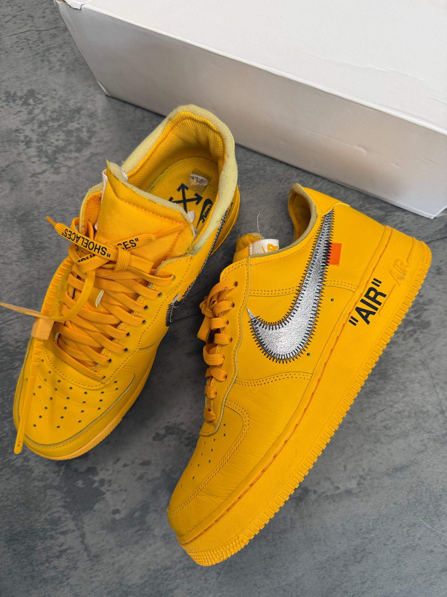 Nike Air Force 1 Low Off-White ICA University Gold - 9US
